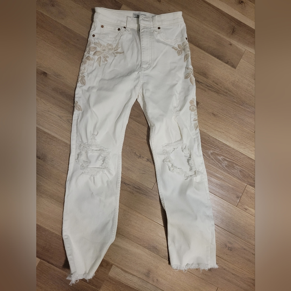 Abercrombie high waisted white ankle jeans